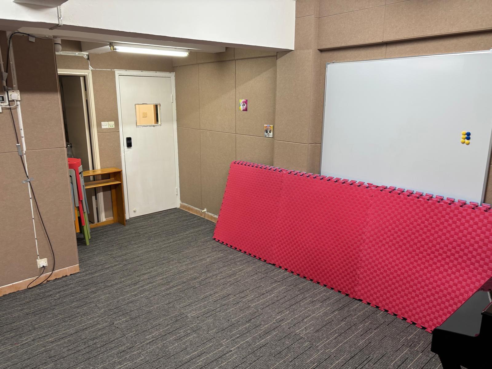 深水埗研習中心資助 